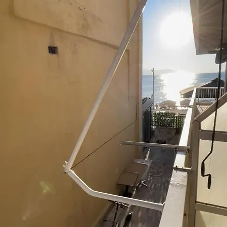 Loutraki, Poseidonos Seaside لوتراكي