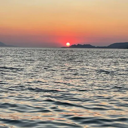 Loutraki, Poseidonos Seaside * Loutráki